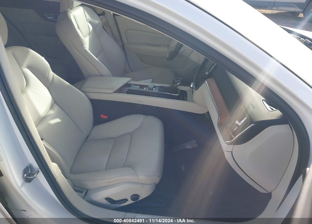 2020 VOLVO S60 T5 MOMENTUM VIN: 7JR102FK4LG030981