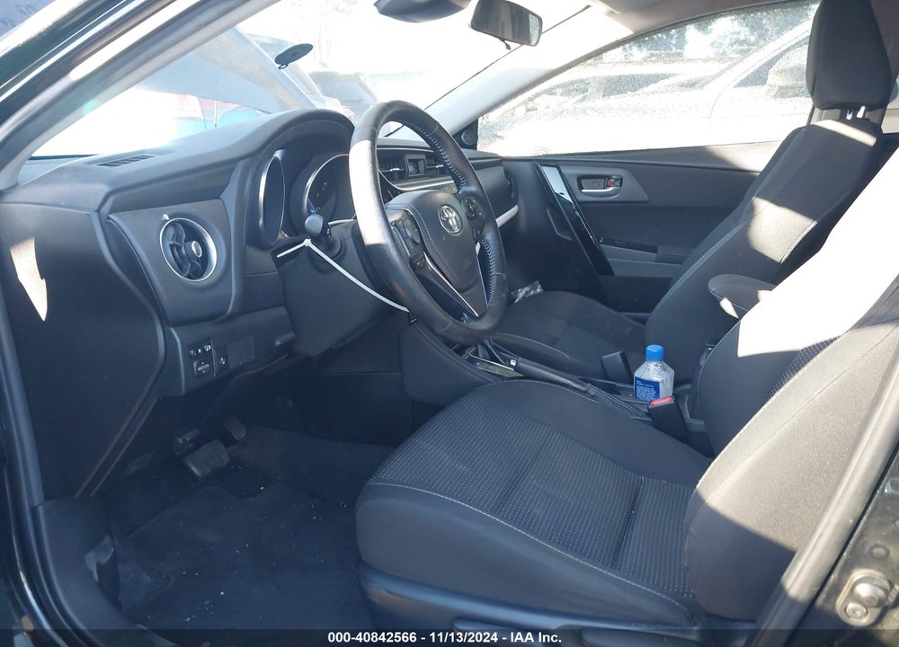 2018 TOYOTA COROLLA IM VIN: JTNKARJEXJJ558482