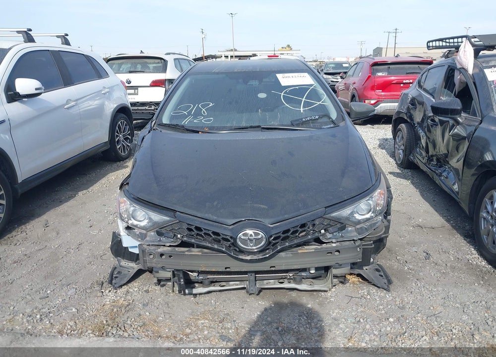 2018 TOYOTA COROLLA IM VIN: JTNKARJEXJJ558482