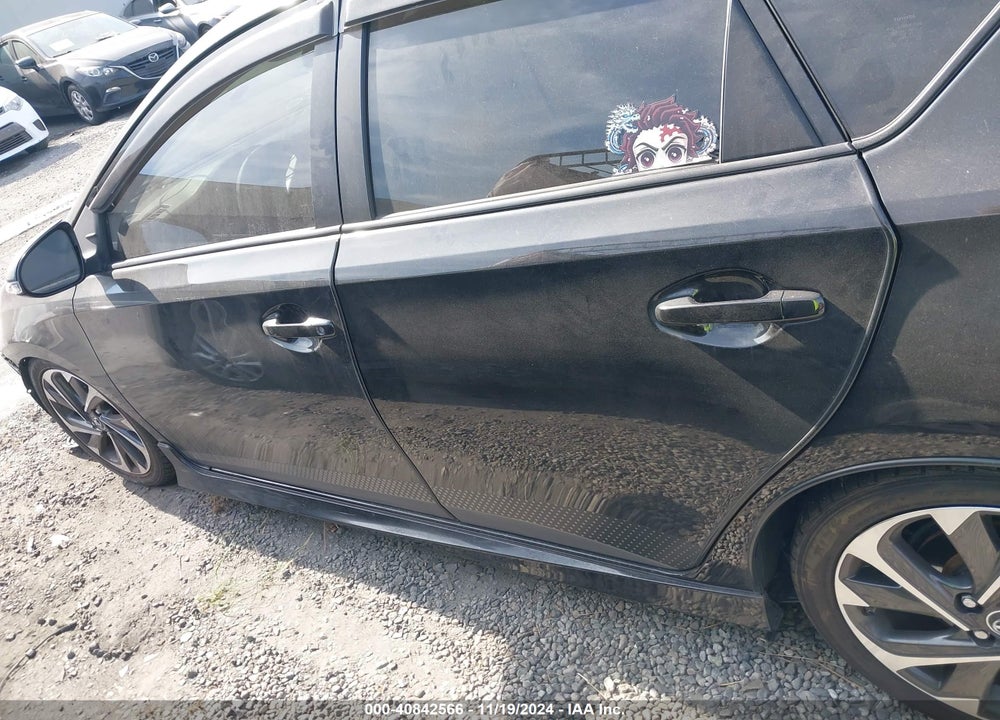 2018 TOYOTA COROLLA IM VIN: JTNKARJEXJJ558482