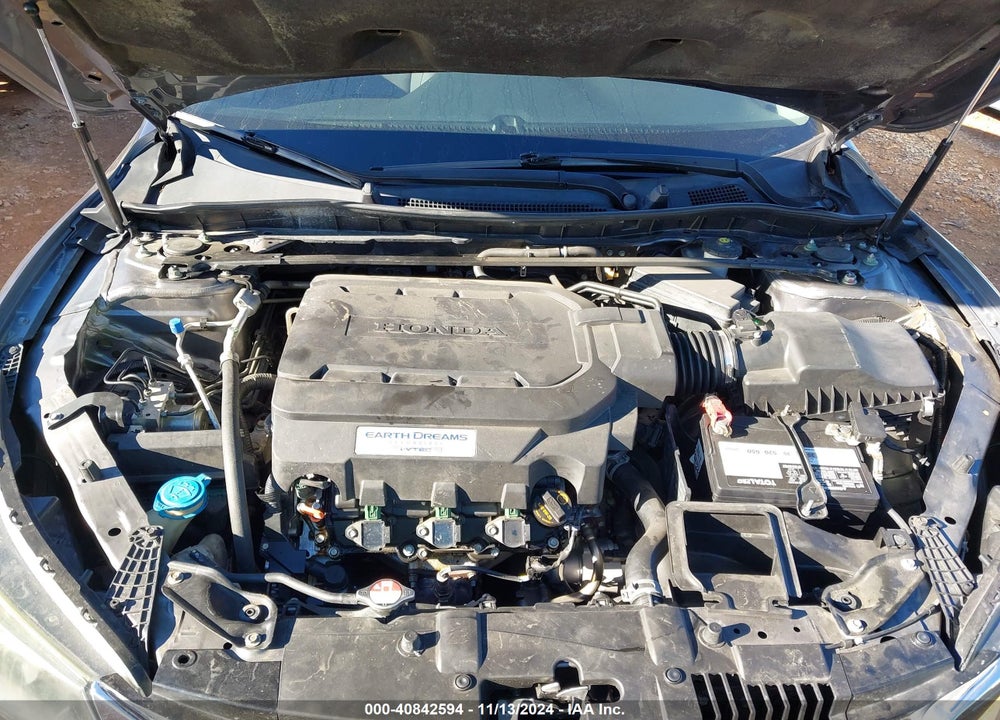 2013 HONDA ACCORD EX-L V-6 VIN: 1HGCR3F8XDA018721
