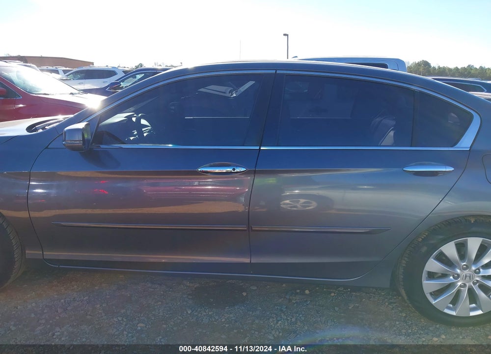2013 HONDA ACCORD EX-L V-6 VIN: 1HGCR3F8XDA018721
