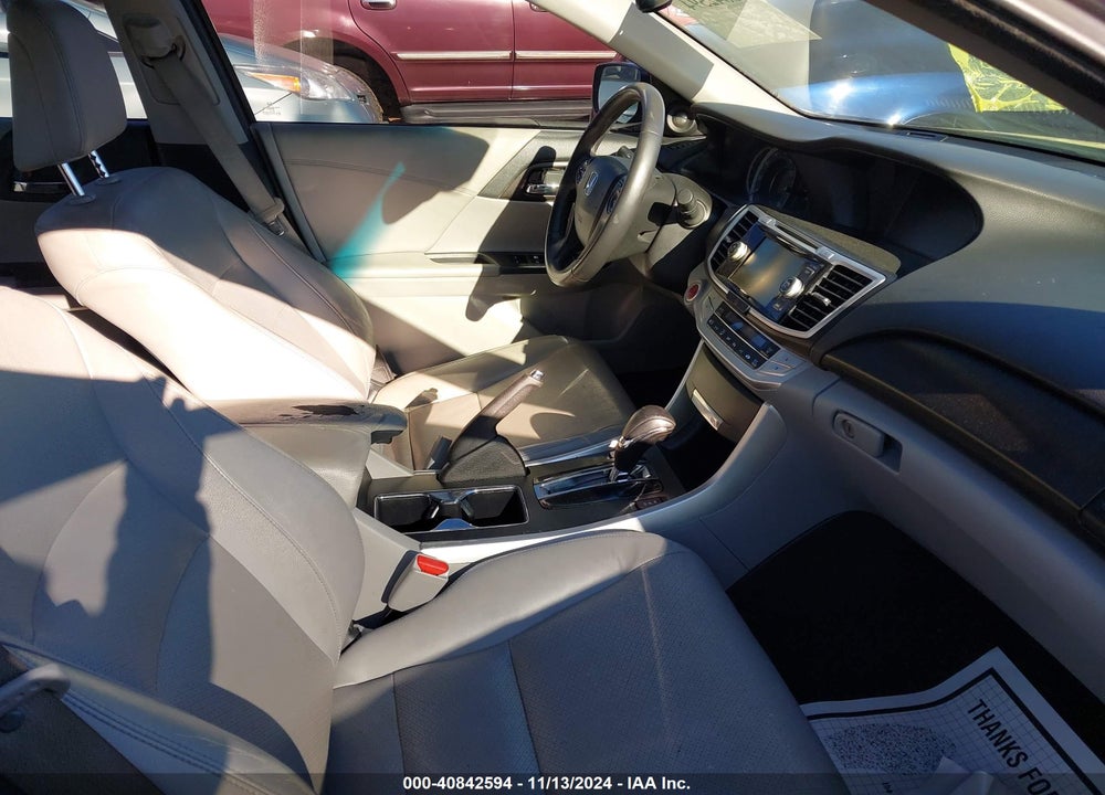 2013 HONDA ACCORD EX-L V-6 VIN: 1HGCR3F8XDA018721