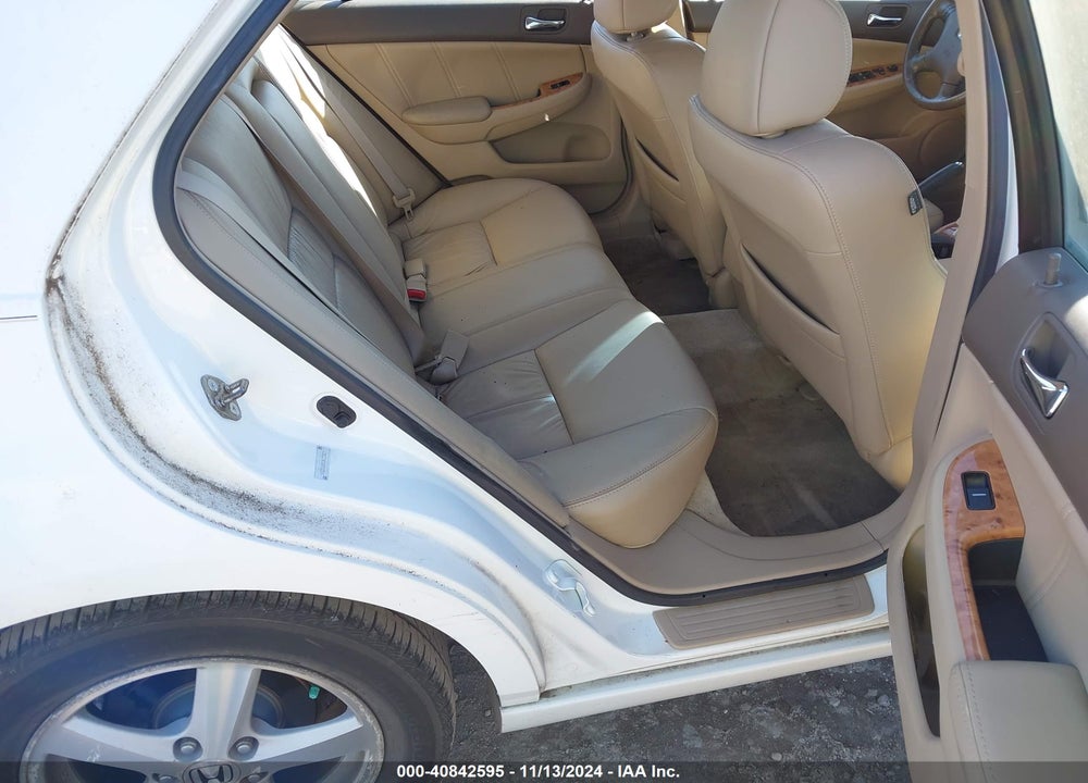2005 HONDA ACCORD 2.4 EX VIN: 1HGCM568X5A125019