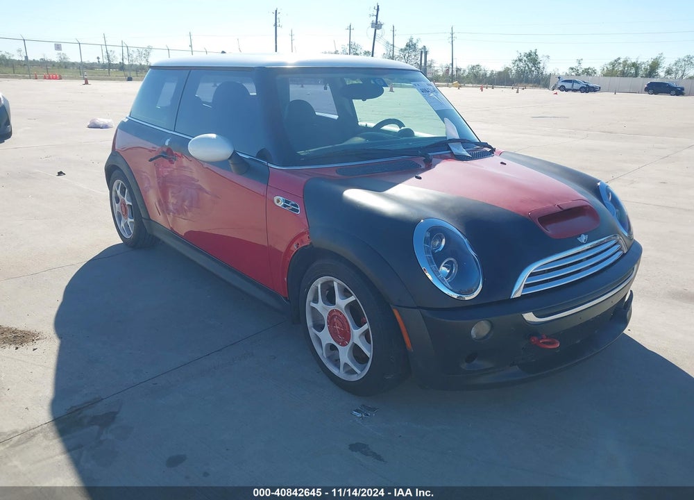 2006 MINI COOPER S VIN: WMWRE33576TL17151