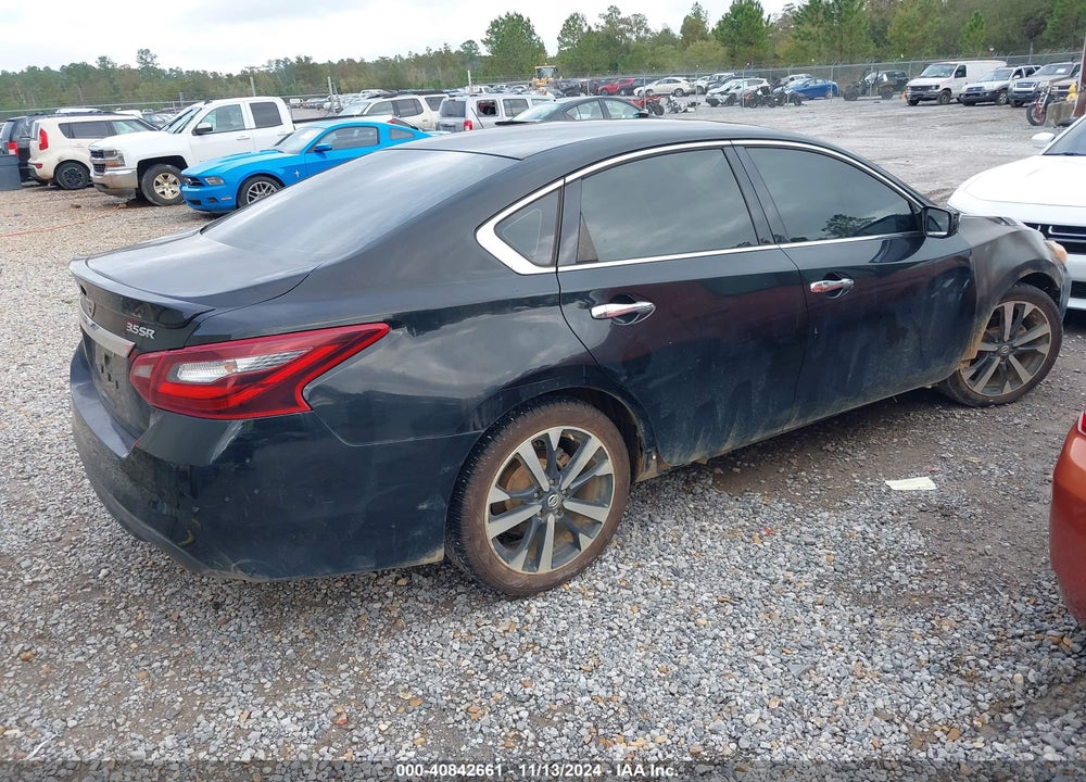2017 NISSAN ALTIMA 3.5 SR VIN: 1N4BL3AP1HC158375