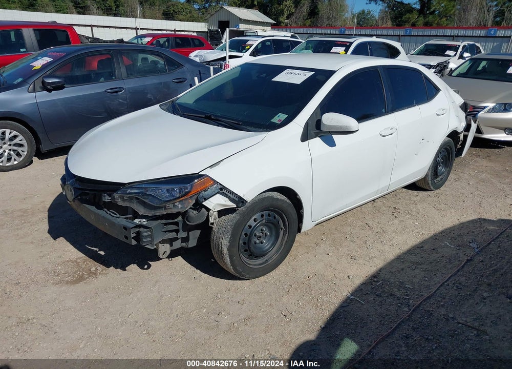 2018 TOYOTA COROLLA LE VIN: 5YFBURHE0JP752855