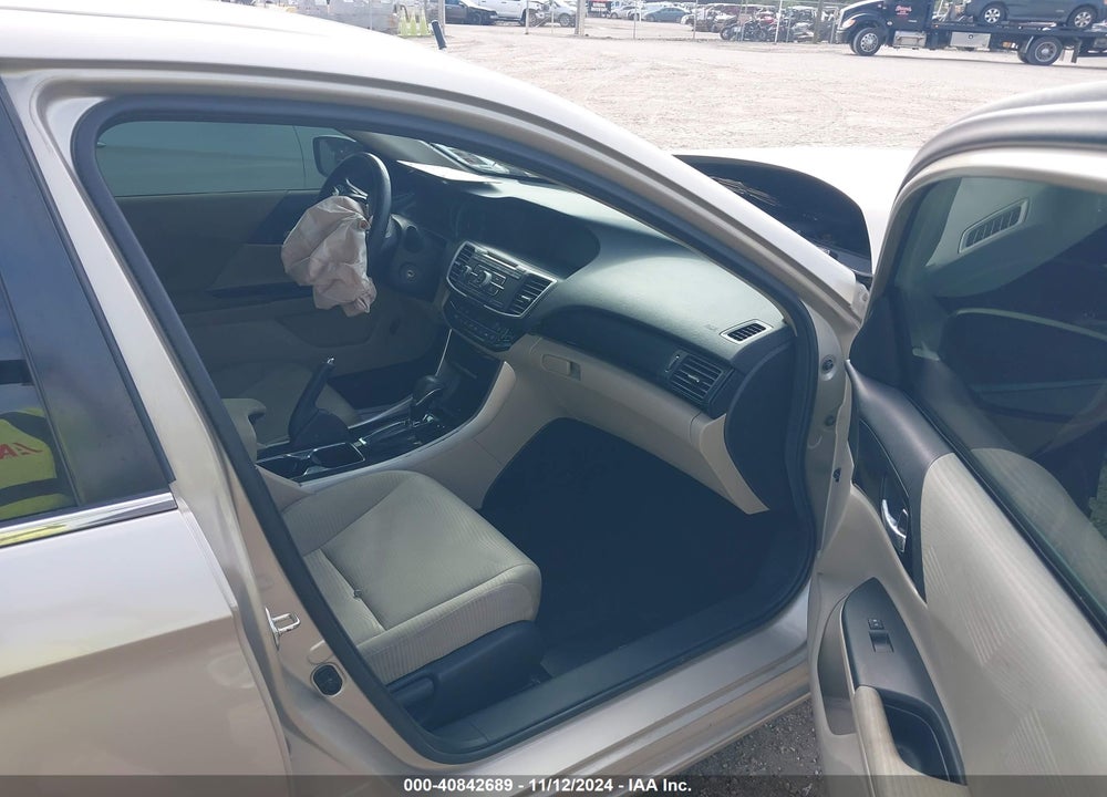2017 HONDA ACCORD LX VIN: 1HGCR2F32HA195879