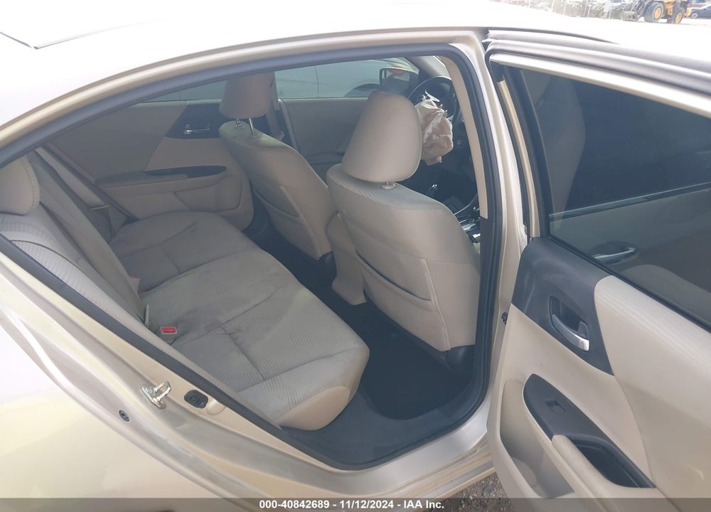 2017 HONDA ACCORD LX VIN: 1HGCR2F32HA195879