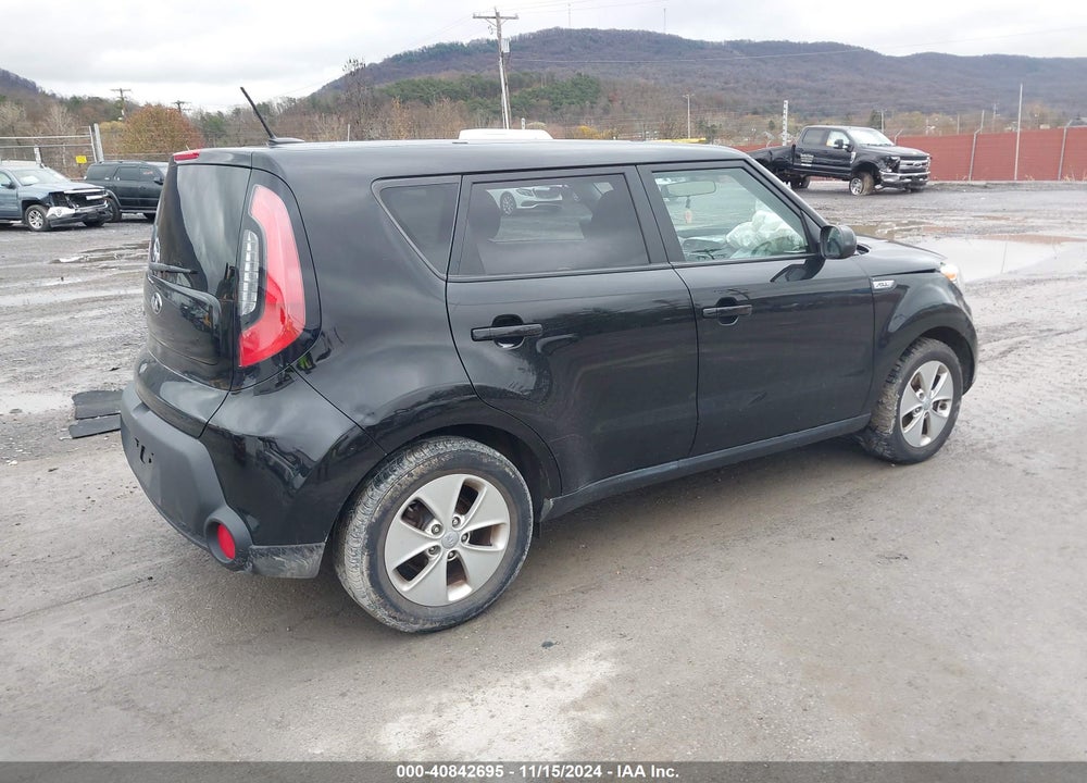 2015 KIA SOUL VIN: KNDJN2A21F7758091