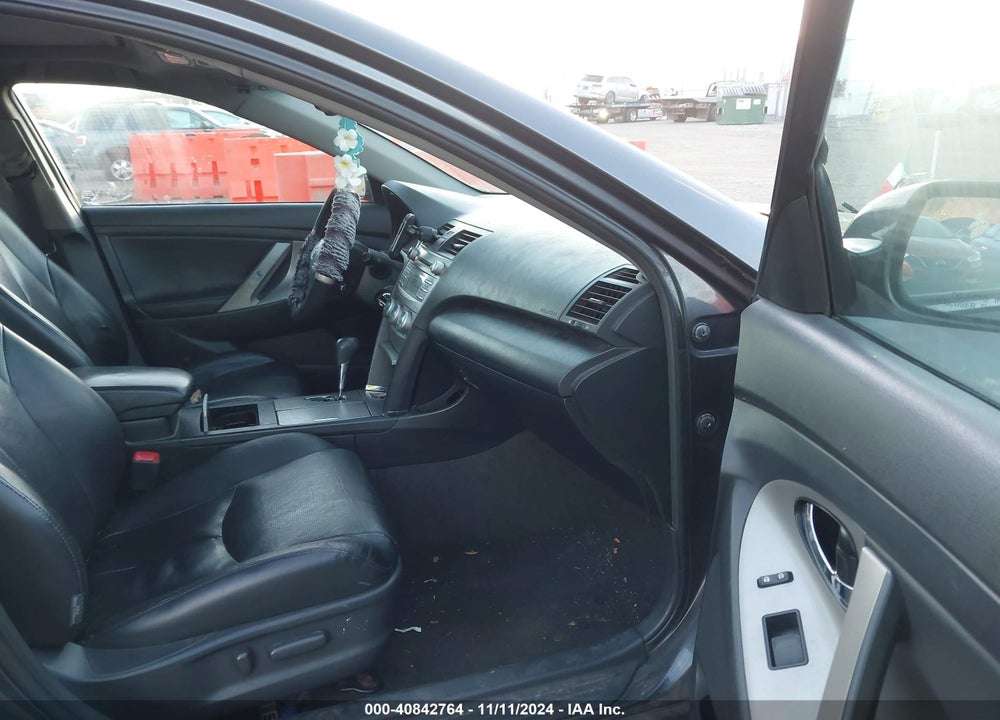 2007 TOYOTA CAMRY SE V6 VIN: 4T1BK46KX7U030320