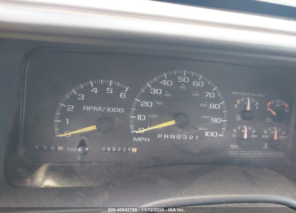 1998 CHEVROLET C1500 FLEETSIDE W/T VIN: 1GCEC14W2WZ232332