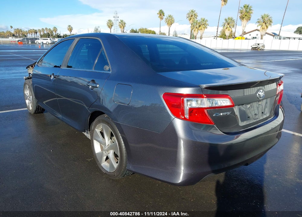 2014 TOYOTA CAMRY SE SPORT VIN: 4T1BF1FK3EU824818