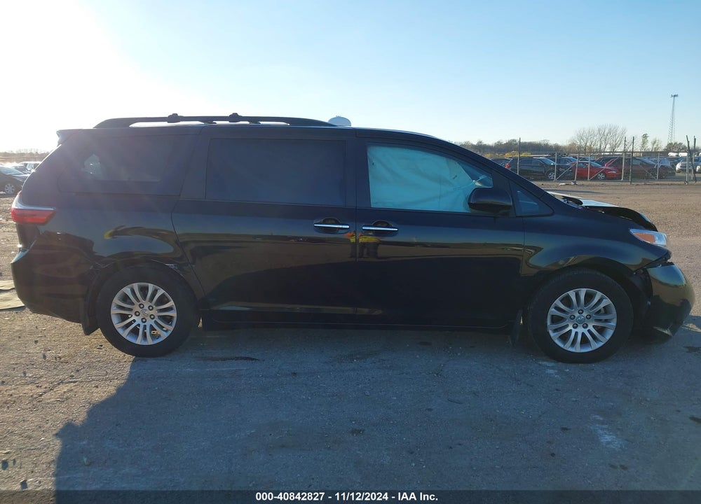 2015 TOYOTA SIENNA XLE 8 PASSENGER VIN: 5TDYK3DC1FS617884