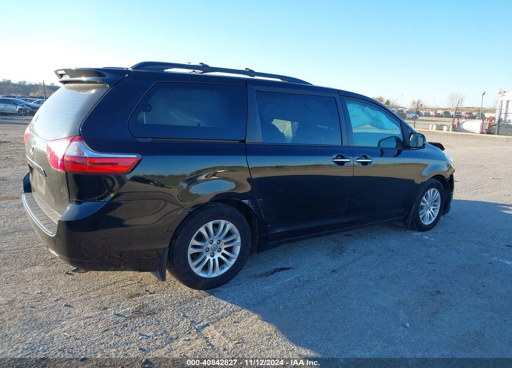 2015 TOYOTA SIENNA XLE 8 PASSENGER VIN: 5TDYK3DC1FS617884