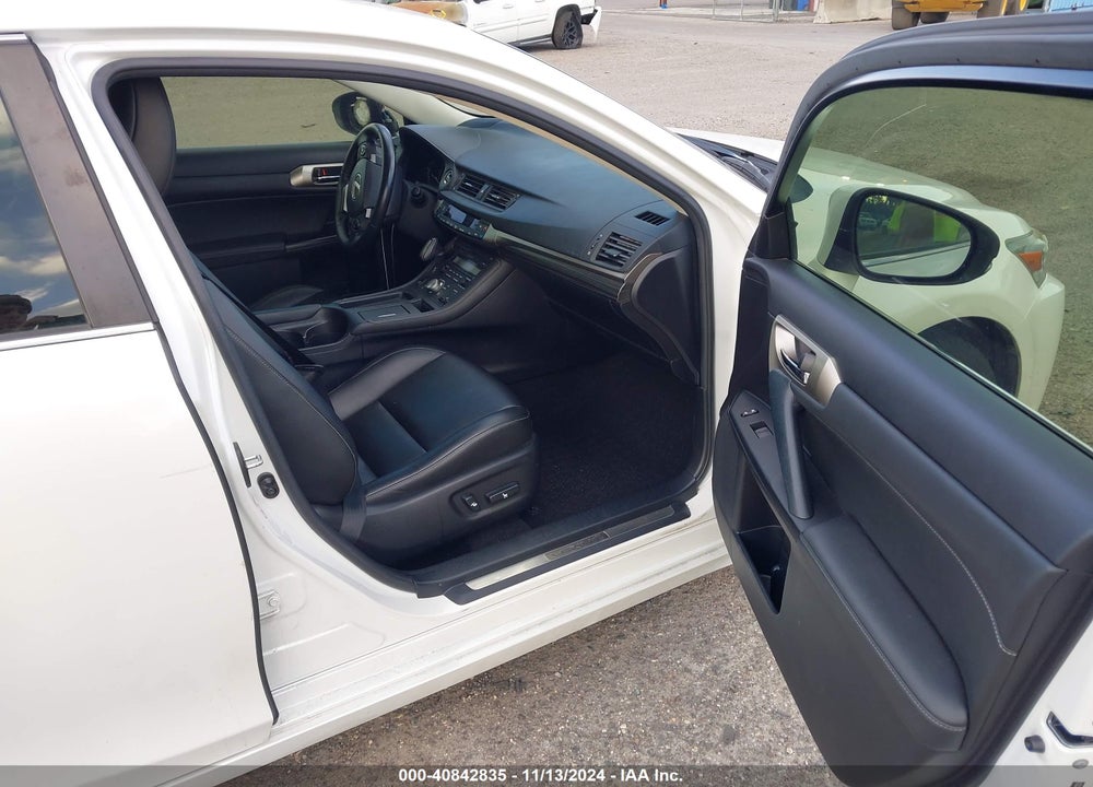 2014 LEXUS CT 200H VIN: JTHKD5BH0E2176151