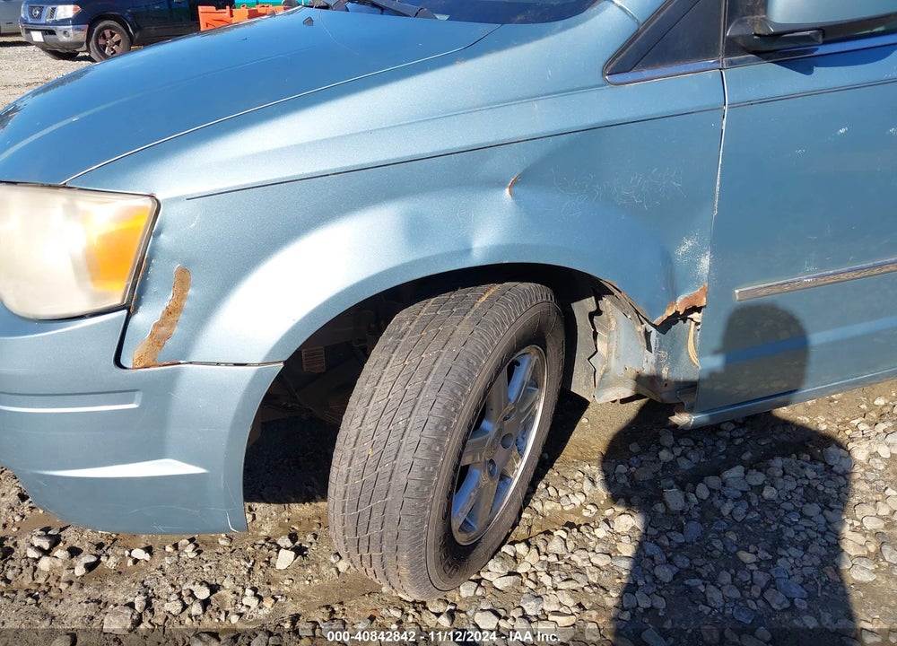 2010 CHRYSLER TOWN & COUNTRY TOURING VIN: 2A4RR5D12AR308852