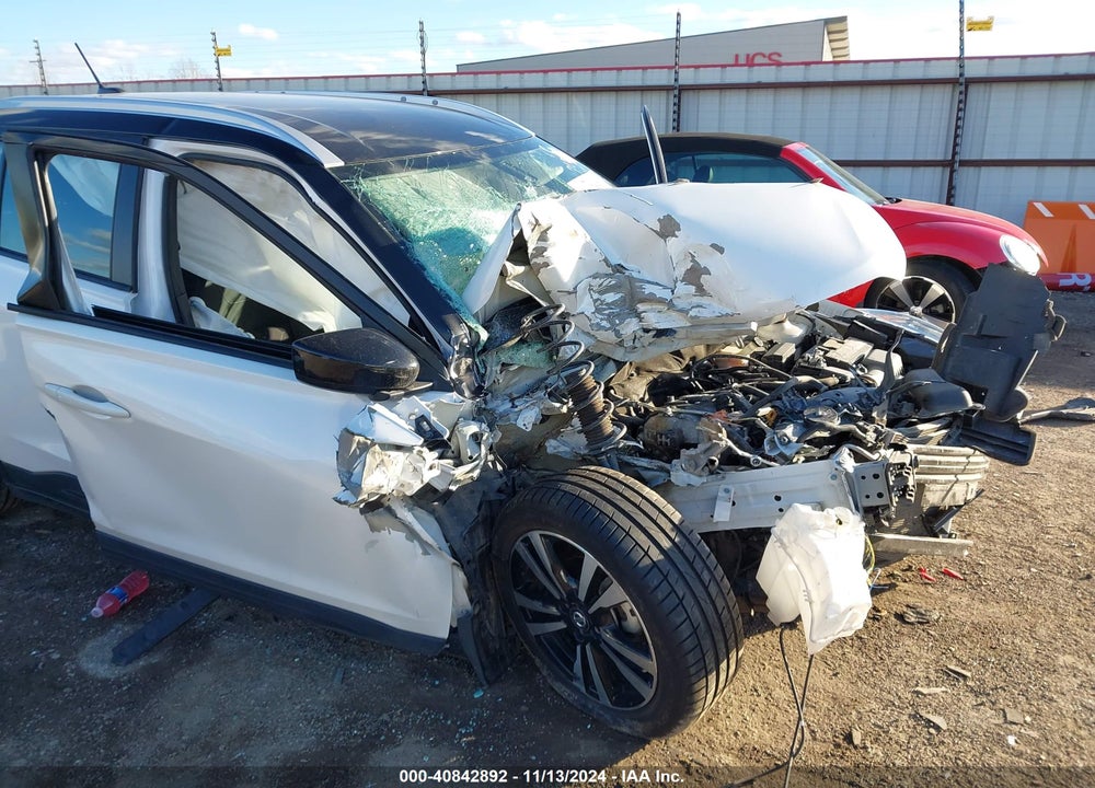 2019 NISSAN KICKS SV VIN: 3N1CP5CU4KL566417