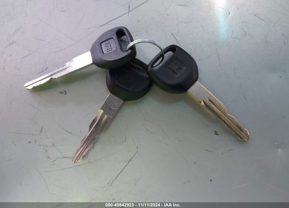 2000 HONDA CR-V EX VIN: JHLRD1864YC020551