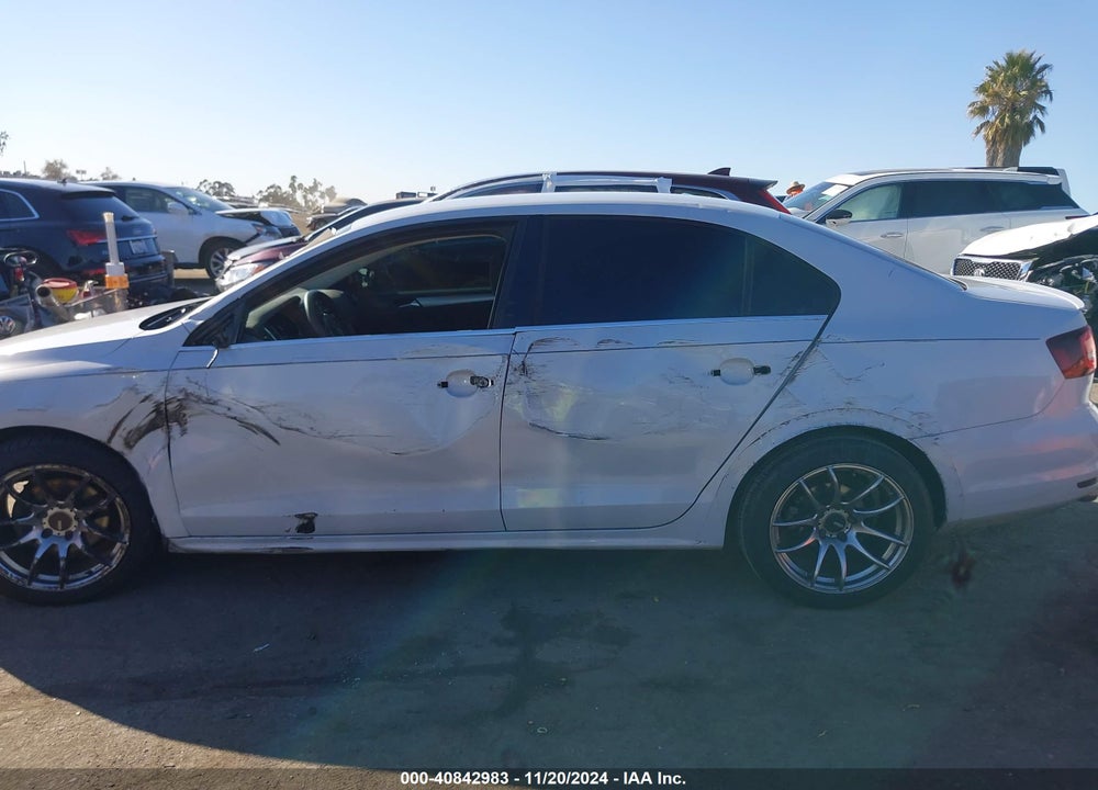 2017 VOLKSWAGEN JETTA 1.4T S VIN: 3VW2B7AJ1HM245995