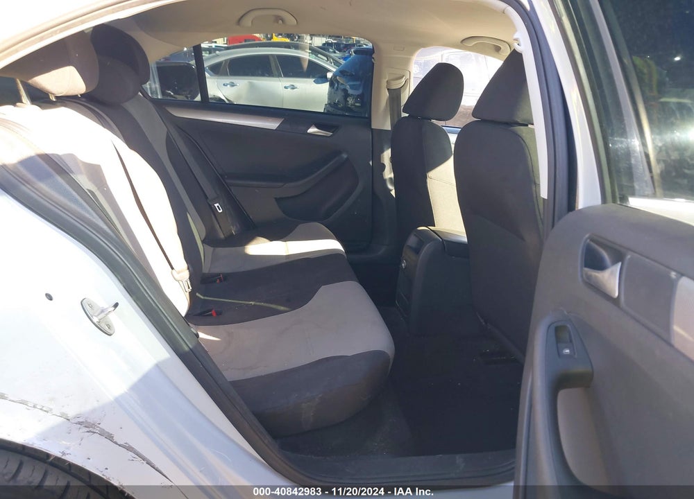 2017 VOLKSWAGEN JETTA 1.4T S VIN: 3VW2B7AJ1HM245995