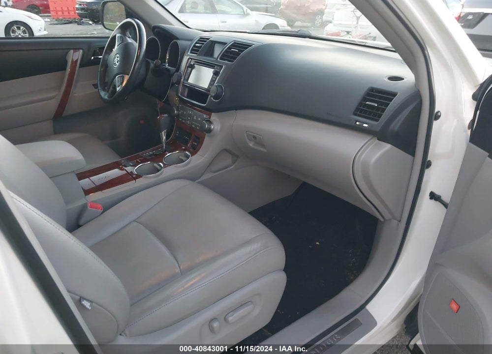 2013 TOYOTA HIGHLANDER LIMITED V6 VIN: 5TDDK3EH5DS194636