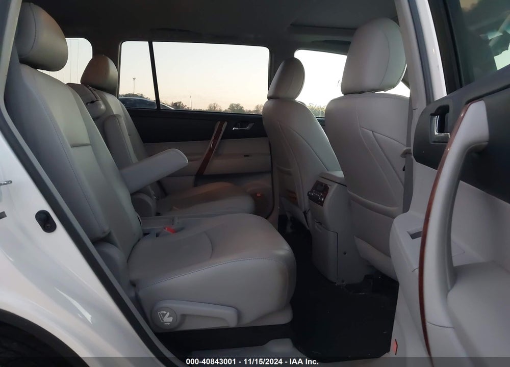 2013 TOYOTA HIGHLANDER LIMITED V6 VIN: 5TDDK3EH5DS194636