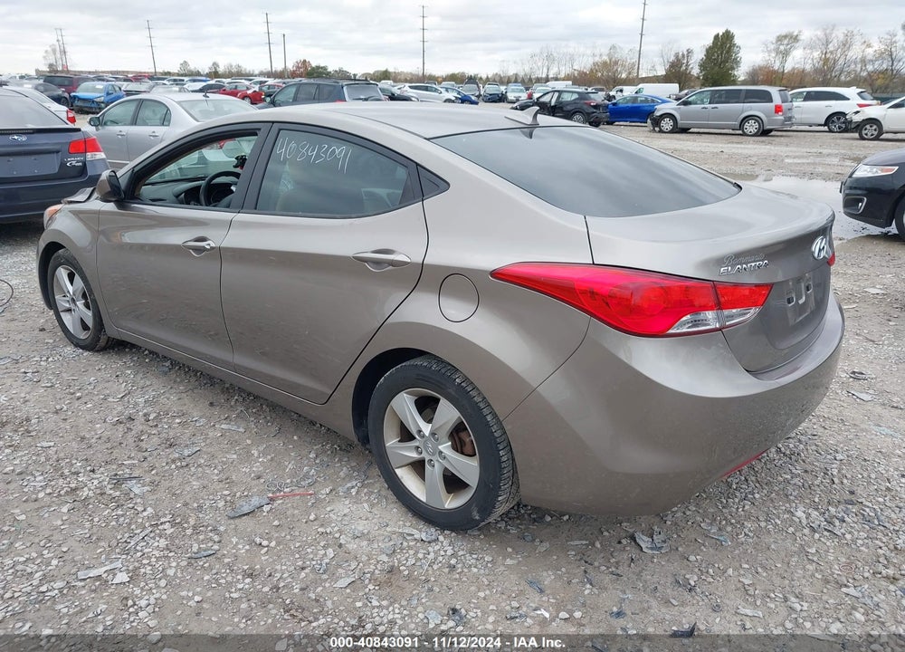 2013 HYUNDAI ELANTRA VIN: 5NPDH4AE4DH392646