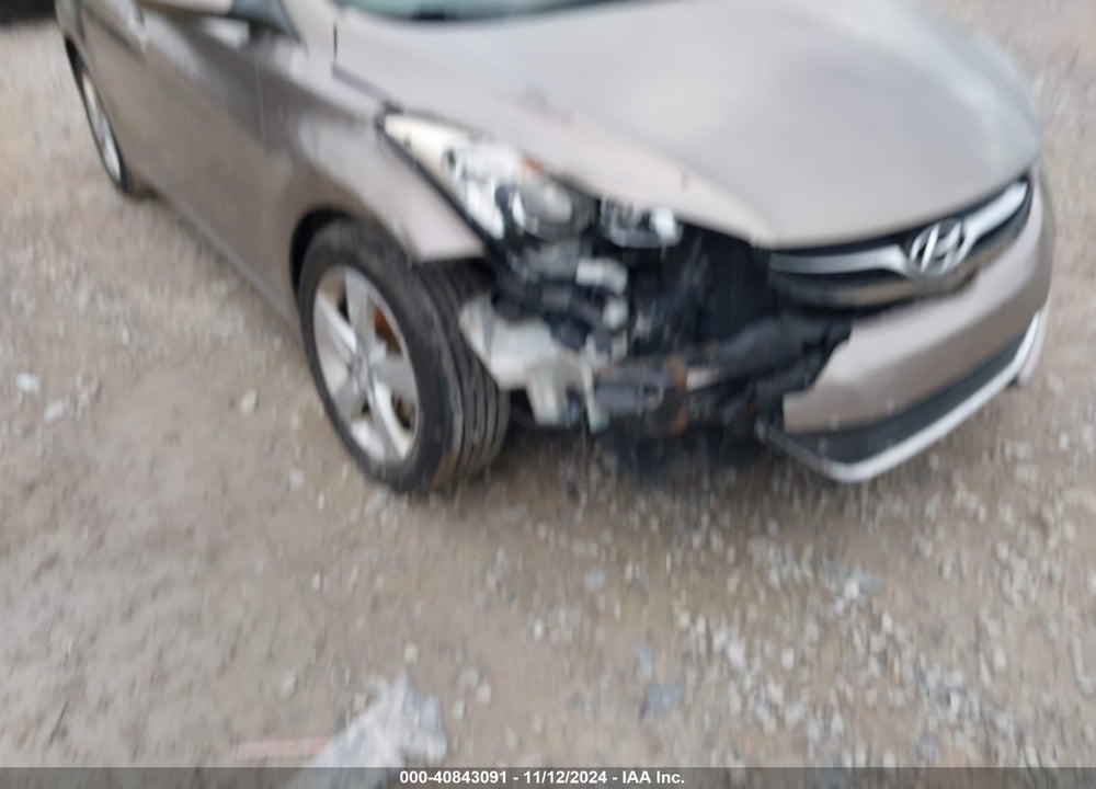 2013 HYUNDAI ELANTRA VIN: 5NPDH4AE4DH392646