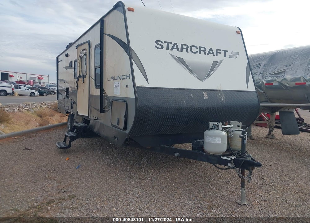 2018 STARCRAFT LAUNCH OUTFITTER 24O VIN: 1SABS0BN4J2UD5238