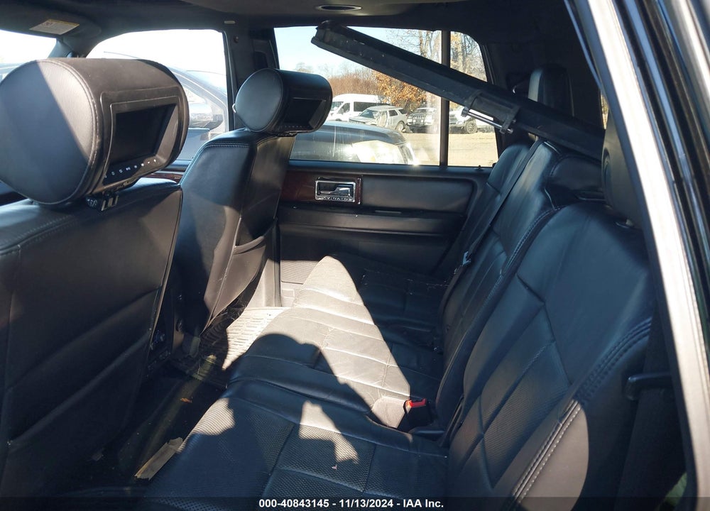2011 LINCOLN NAVIGATOR L VIN: 5LMJJ3J55BEJ09355