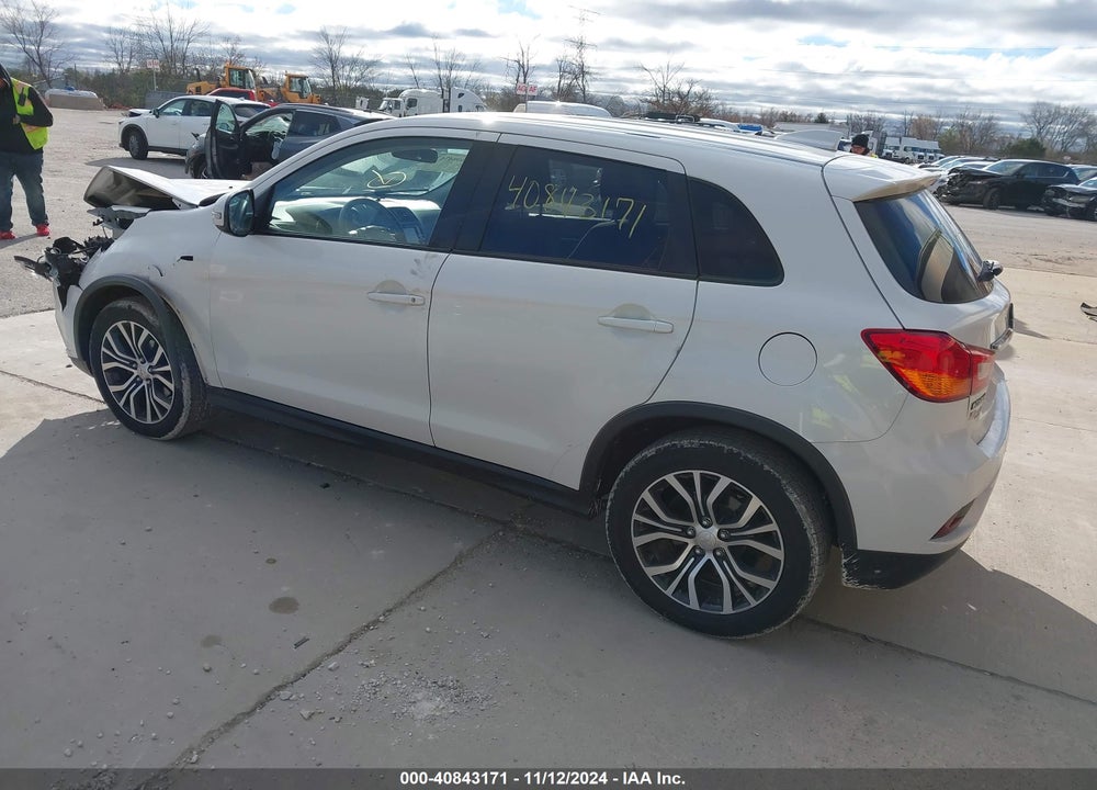 2018 MITSUBISHI OUTLANDER SPORT 2.0 ES VIN: JA4AP3AU0JZ018055
