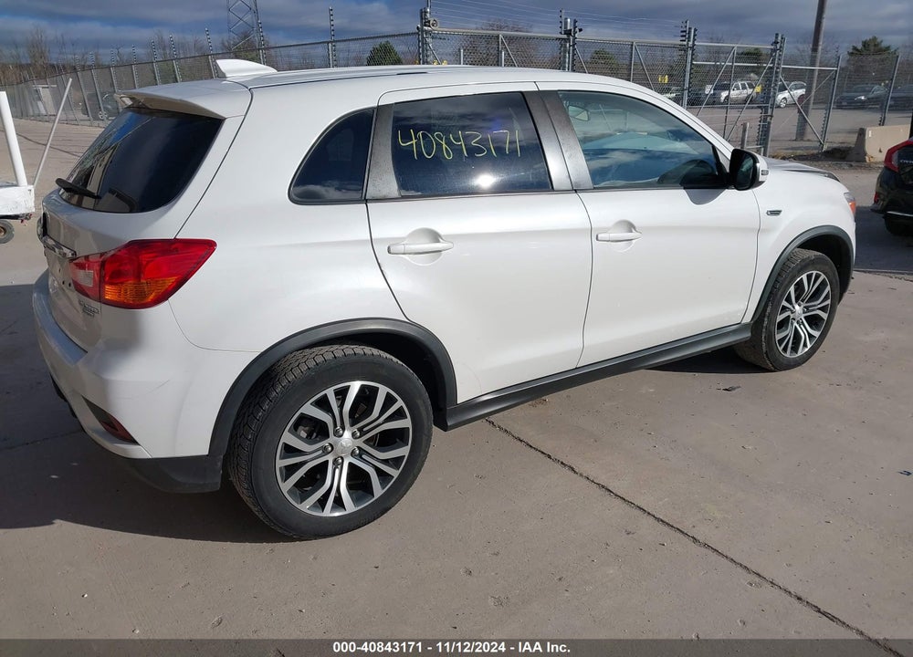 2018 MITSUBISHI OUTLANDER SPORT 2.0 ES VIN: JA4AP3AU0JZ018055