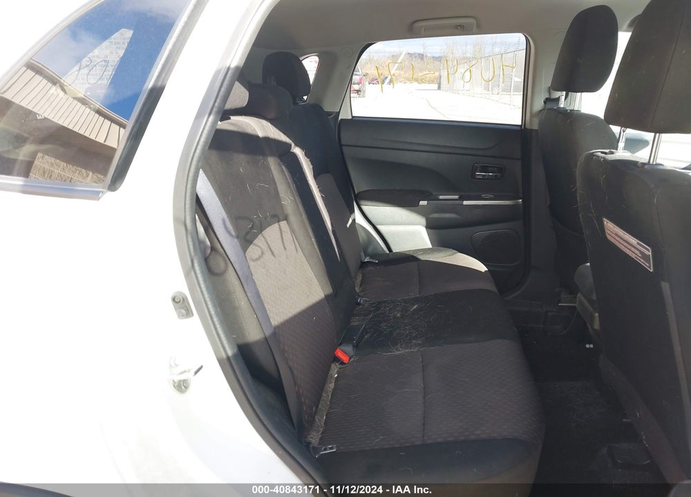 2018 MITSUBISHI OUTLANDER SPORT 2.0 ES VIN: JA4AP3AU0JZ018055