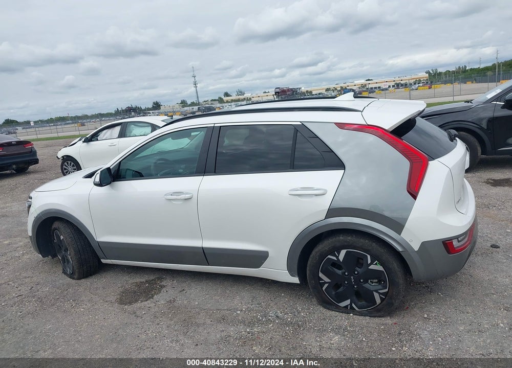 2023 KIA NIRO EV WAVE VIN: KNDCT3L15P5040078