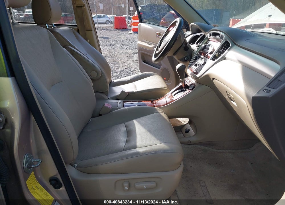 2007 TOYOTA HIGHLANDER LIMITED V6 VIN: JTEEP21A770189269
