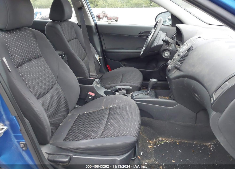 2010 HYUNDAI ELANTRA TOURING VIN: KMHDB8AE7AU076311