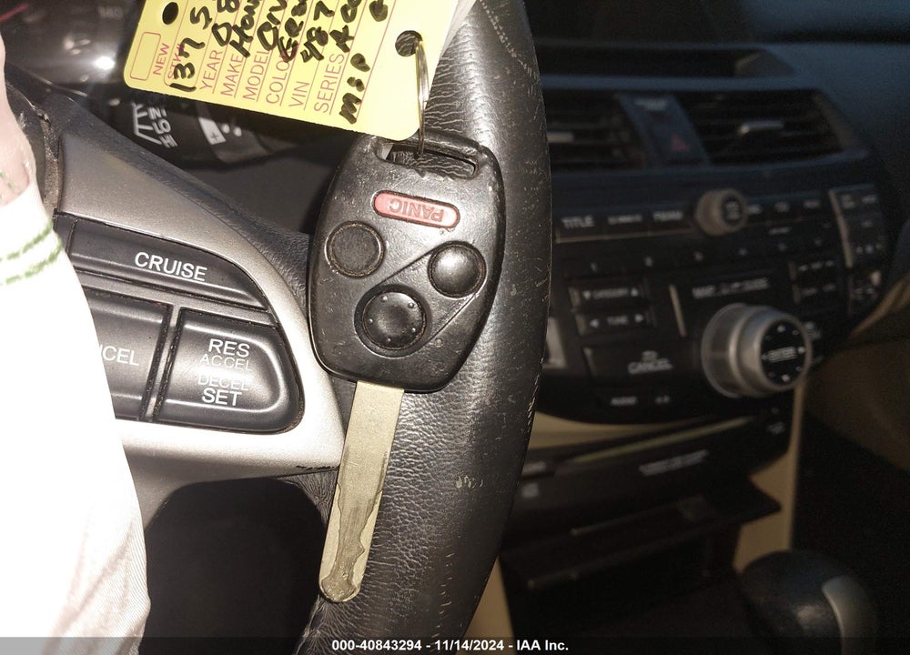 2008 HONDA ACCORD 3.5 EX-L VIN: 1HGCS228X8A014873