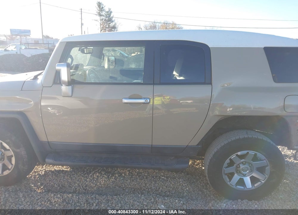 2014 TOYOTA FJ CRUISER VIN: JTEBU4BF6EK200538