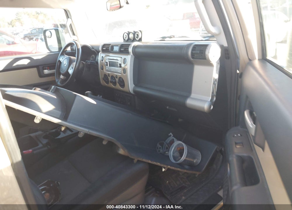 2014 TOYOTA FJ CRUISER VIN: JTEBU4BF6EK200538