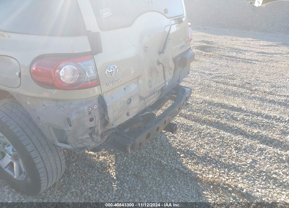 2014 TOYOTA FJ CRUISER VIN: JTEBU4BF6EK200538