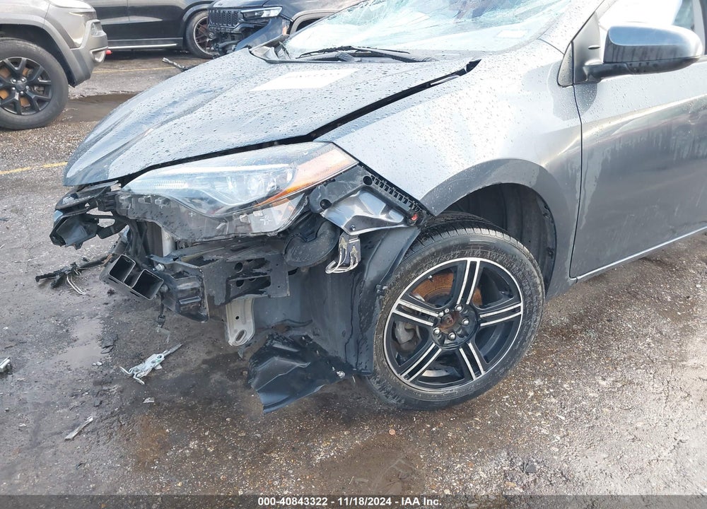 2018 TOYOTA COROLLA LE VIN: 5YFBURHEXJP789654
