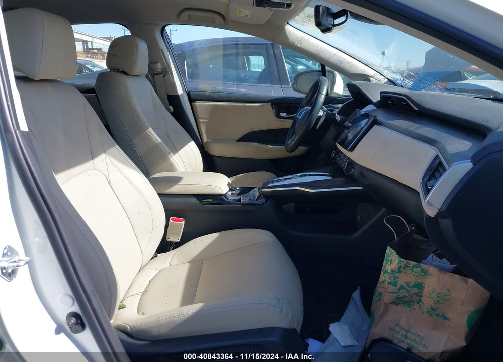 2018 HONDA CLARITY PLUG-IN HYBRID TOURING VIN: JHMZC5F38JC011453