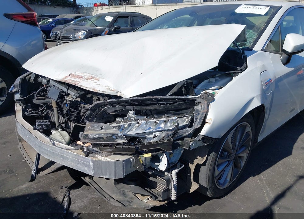 2018 HONDA CLARITY PLUG-IN HYBRID TOURING VIN: JHMZC5F38JC011453