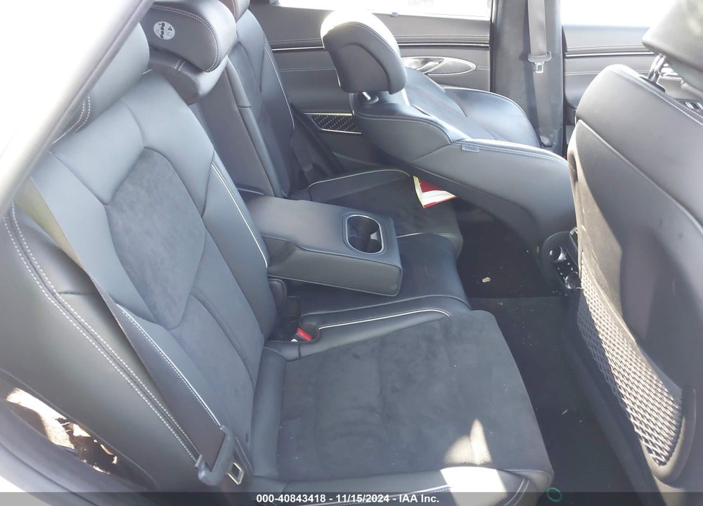 2022 GENESIS GV70 3.5T AWD SPORT VIN: KMUMCDTC7NU032771
