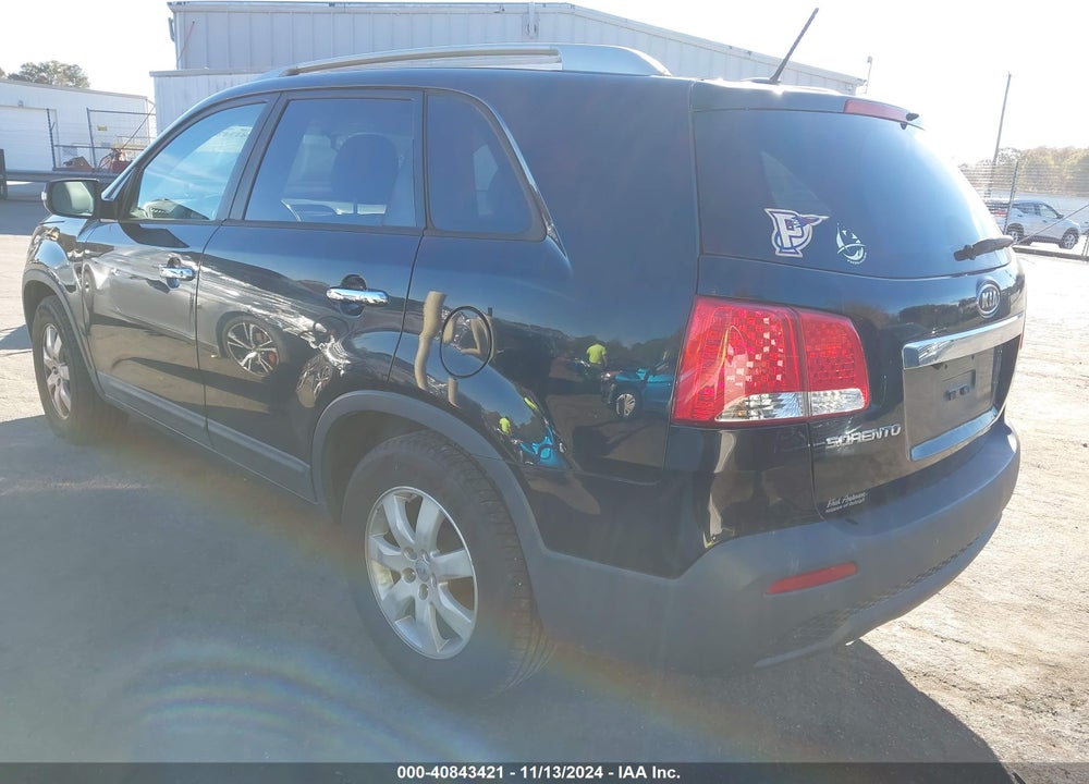 2013 KIA SORENTO LX VIN: 5XYKT3A6XDG424287