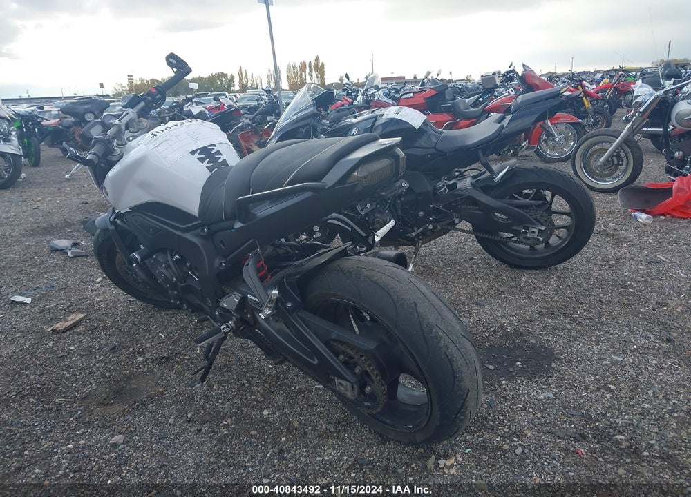 2012 YAMAHA FZ1 S VIN: JYARN17EXCA008407