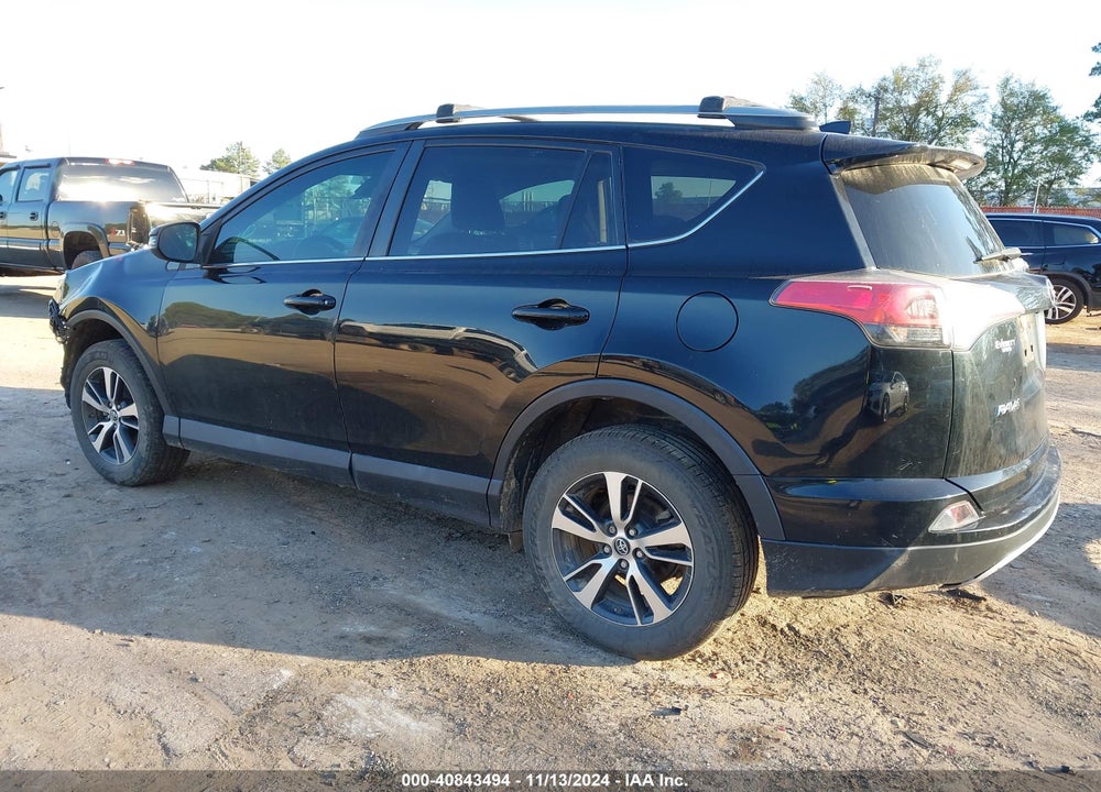 2018 TOYOTA RAV4 ADVENTURE/XLE VIN: 2T3WFREVXJW438183