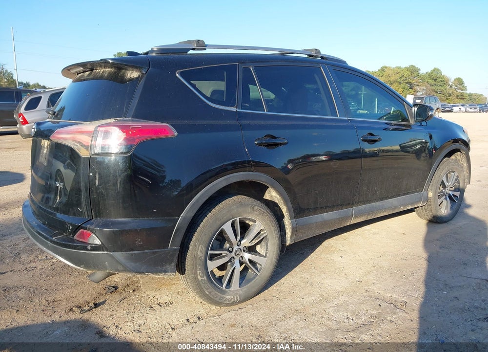 2018 TOYOTA RAV4 ADVENTURE/XLE VIN: 2T3WFREVXJW438183
