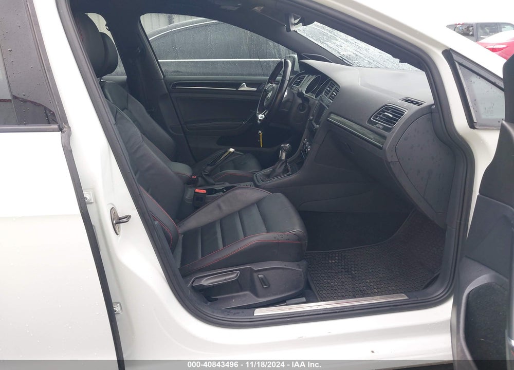 2017 VOLKSWAGEN GOLF GTI SE 4-DOOR VIN: 3VW547AUXHM010495